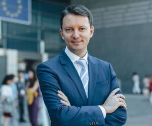 Uniunea Europeană trebuie să sprijine România să obțină mai ușor finanțare prin „InvestEU”