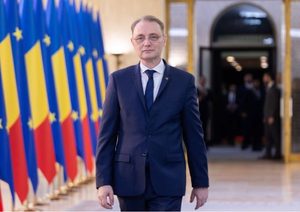 Rectificarea bugetară a Guvernului Luca Niculescu: bani pentru sănătate, pensii și primării, dar deficitul crește cu 3,5 miliarde de lei